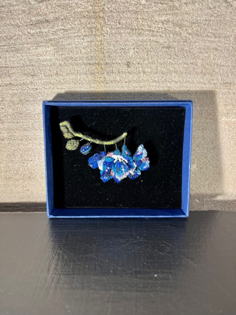 Broche Blue orchid