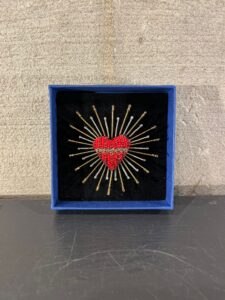 Broche Sacred Heart