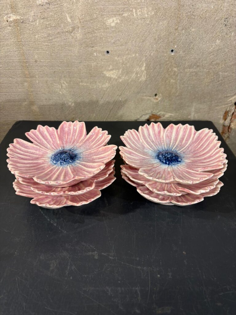 set van zes bordjes cosmea roze